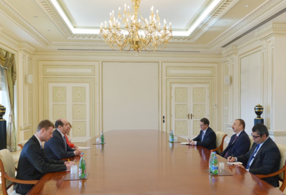 Präsident Ilham Aliyev den neu ernannten stellvertretenden Generalsekretär der NATO empfangen VIDEO