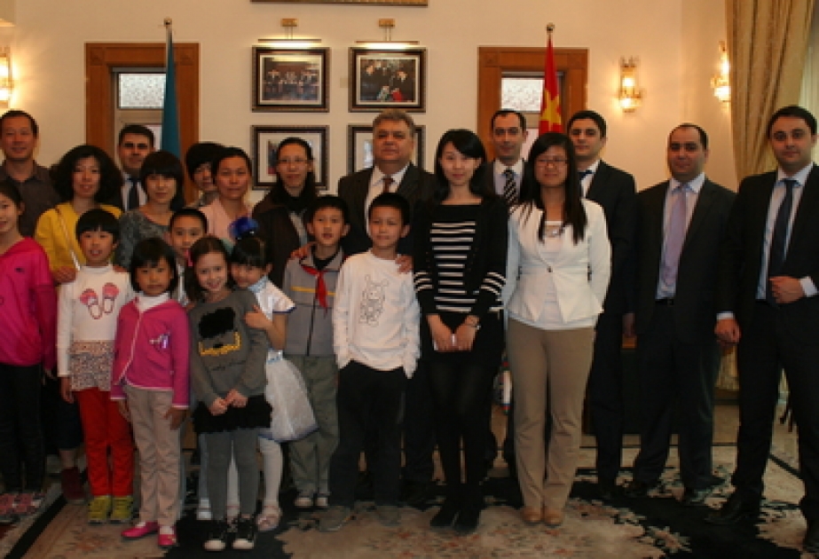 «Les ambassadeurs adolescents de la culture chinoise» ont visité l’ambassade d’Azerbaïdjan à Pékin