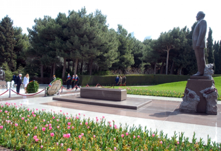 Lithuanian Interior Minister pays respect to national leader Heydar Aliyev and Azerbaijani heroes