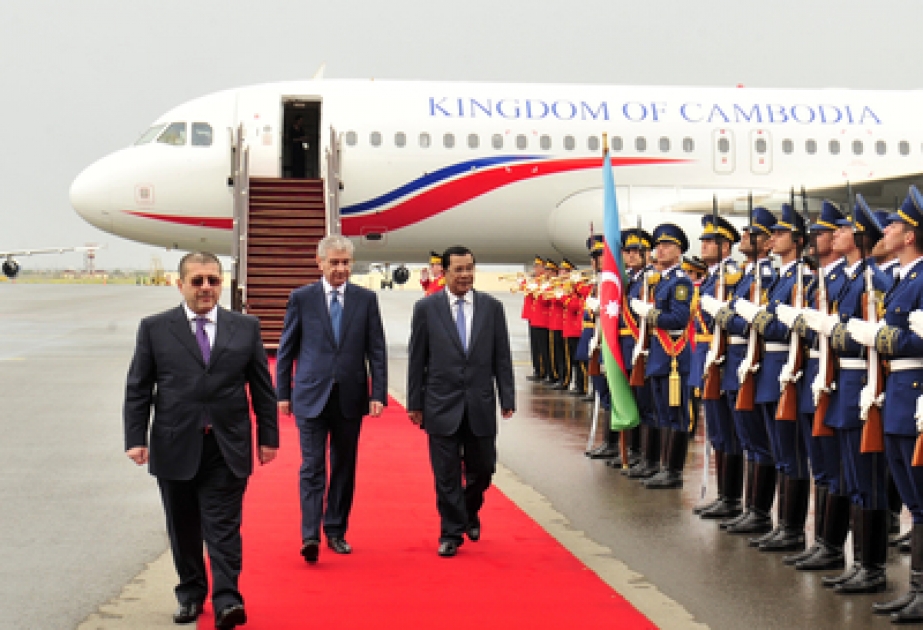 Ministerpräsident von Kambodscha Hun Sen zu einem offiziellen Besuch in Aserbaidschan eingetroffen