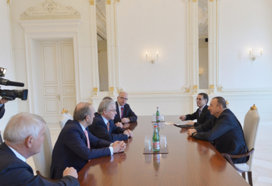 Präsident Ilham Aliyev eine Delegation von Senat des Königreichs der Niederlande empfangen VIDEO