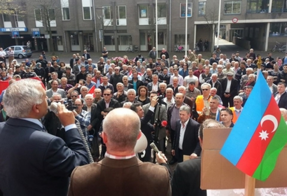 Hollandiyadakı türk ictimai təşkilatları və Azərbaycan diasporunun təmsilçiləri Almelo şəhərində etiraz aksiyası keçirmişlər