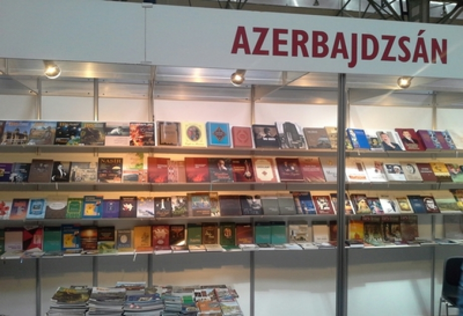 Азербайджанские книги демонстрируются в БудапештеСтенд Азербайджана вызвал большой интерес у посетителей Международного книжного фестиваля в Будапеште