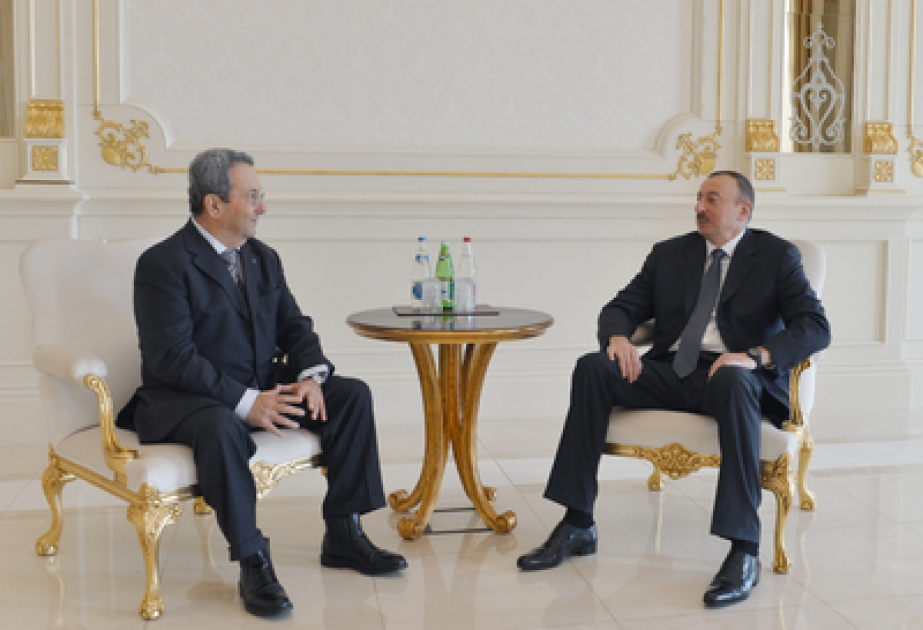 Aserbaidschans Präsident Ilham Aliyev den ehemaligen Ministerpräsidenten des Staates Israel Ehud Barak empfangen VIDEO