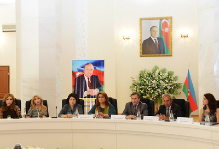 Ümummilli lider Heydər Әliyevin xatirəsinə həsr olunmuş məqalə müsabiqəsinin qalibləri mükafatlandırılmışlar