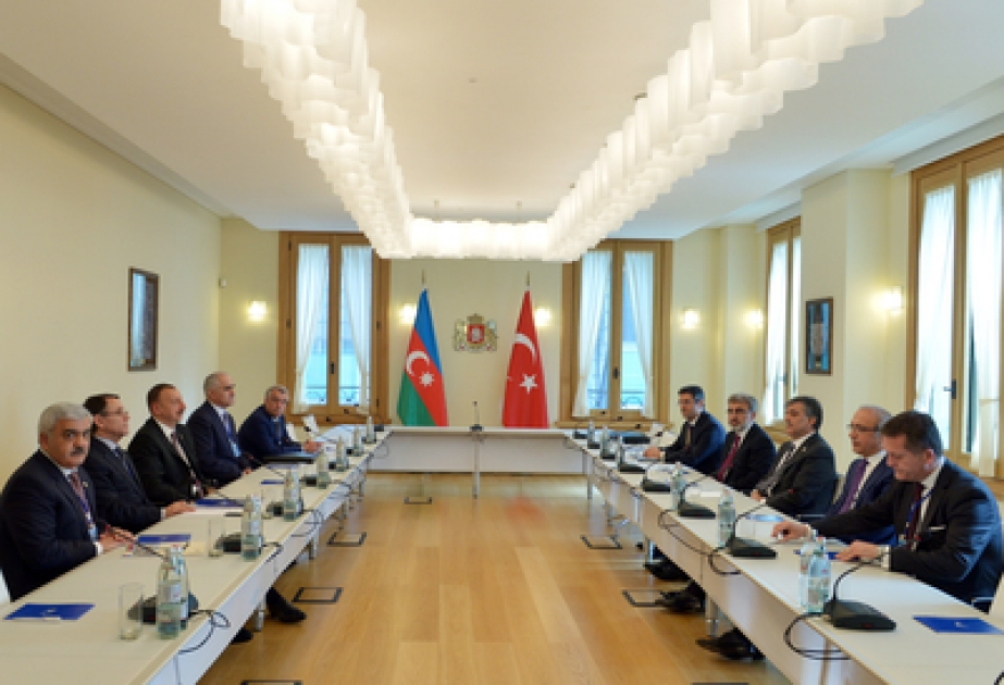 Entretien du président azerbaïdjanais Ilham Aliyev avec son homologue turc Abdullah Gül VIDEO