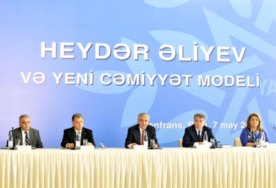 Yeni Azərbaycan Partiyası “Heydər Əliyev və yeni cəmiyyət modeli” mövsusunda konfrans keçirmişdir