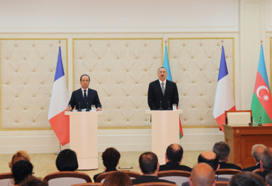 阿塞拜疆和法国总统举行新闻发布会