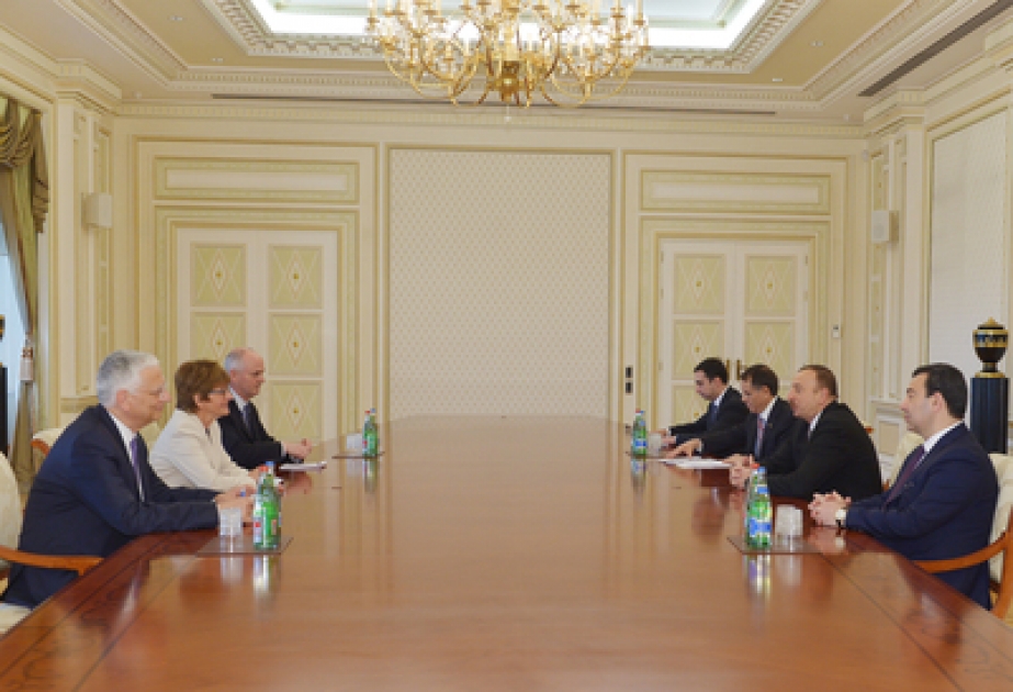 伊利哈姆•阿利耶夫总统接见以欧洲委员会议会主席为团长的代表团