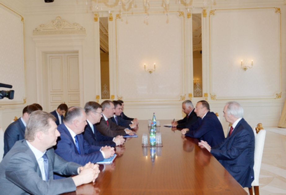 阿塞拜疆总统接见以俄罗斯副总理为团长的代表团