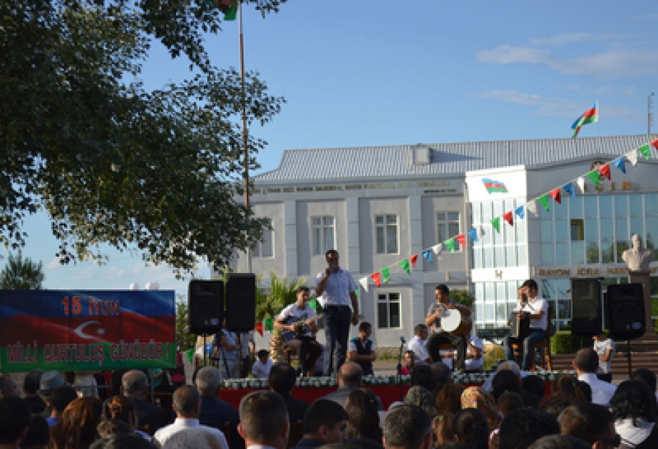 Taxtakörpüdə bayram konserti