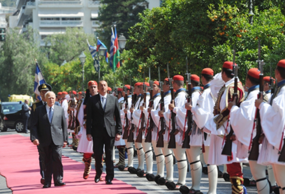 La cérémonie officielle d’accueil du président azerbaïdjanais Ilham Aliyev à Athènes VIDEO