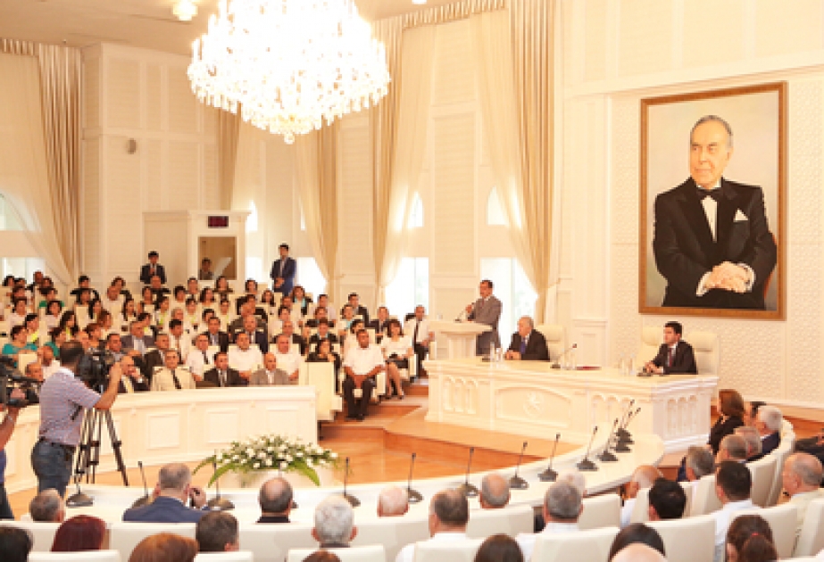 Gəncədə Milli Qurtuluş Günü təntənə ilə qeyd edilmişdir