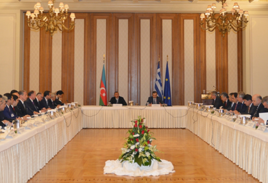 Treffen des Präsidenten von Aserbaidschan Ilham Aliyev mit griechischen Geschäftsleuten VIDEO