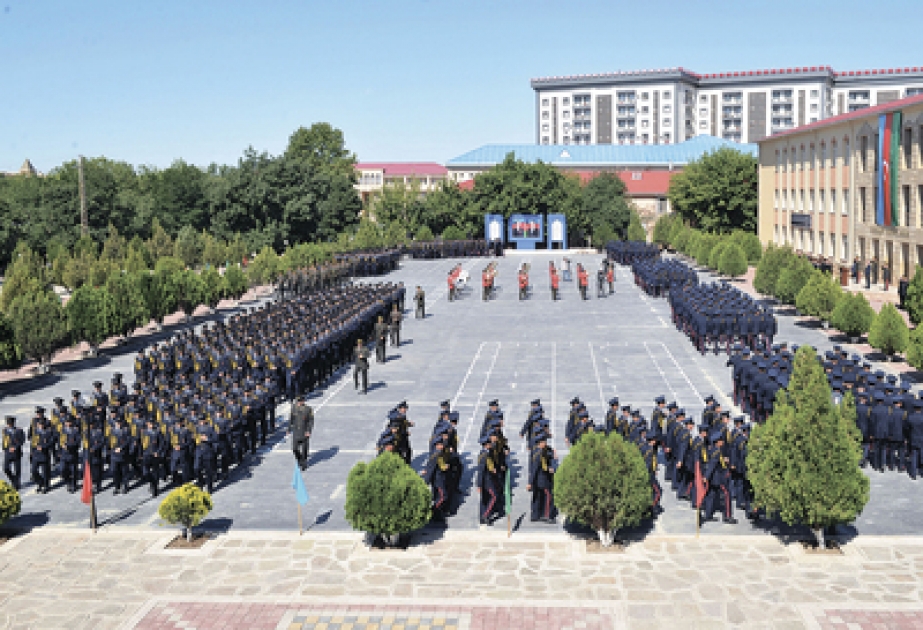 Dövlətçiliyə sədaqətli, mənəvi-psixoloji hazırlığa malik peşəkar hərbçi kadrların hazırlanması daim diqqət mərkəzindədir