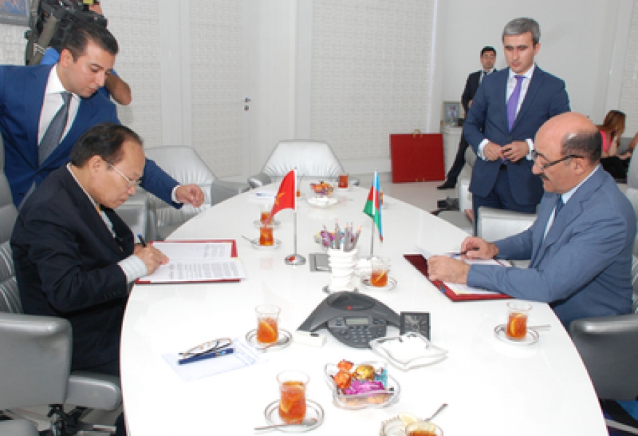 Azerbaijan, Vietnam sign first cultural cooperation program