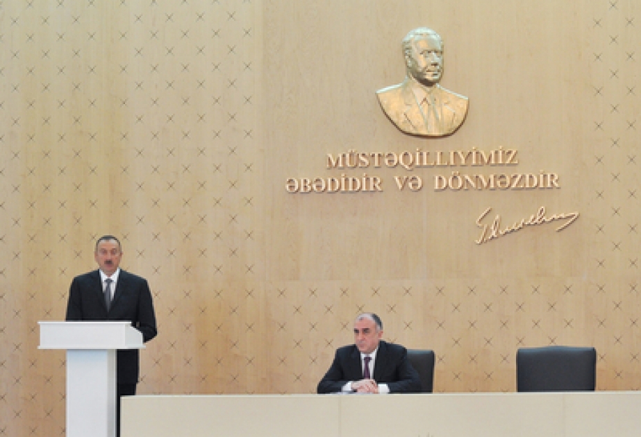 Aserbaidschans Präsident Ilham Aliyev nahm an der 5. Beratung der Leiter von diplomatischen Dienstorganen von Aserbaidschan teil VİDEO