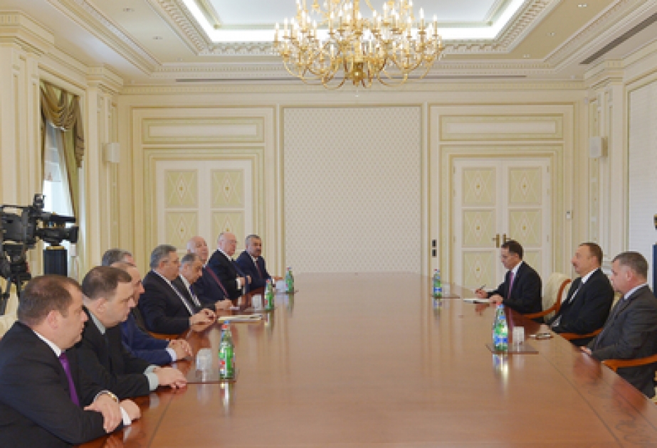 Präsident von Aserbaidschan Ilham Aliyev empfing eine Delegation um den Vorsitzenden des georgischen Parlaments VİDEO
