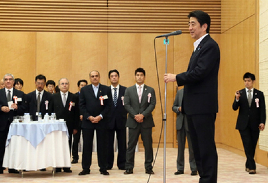 Bei einem Iftar-Tisch in Japan wurde aserbaidschanische nationale Küche präsentiert
