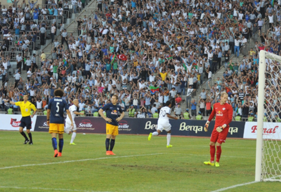 Nine-man Qarabag shock Salzburg