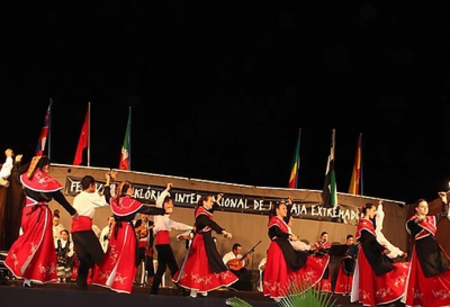Azerbaijan joins folk dance festival in Spain