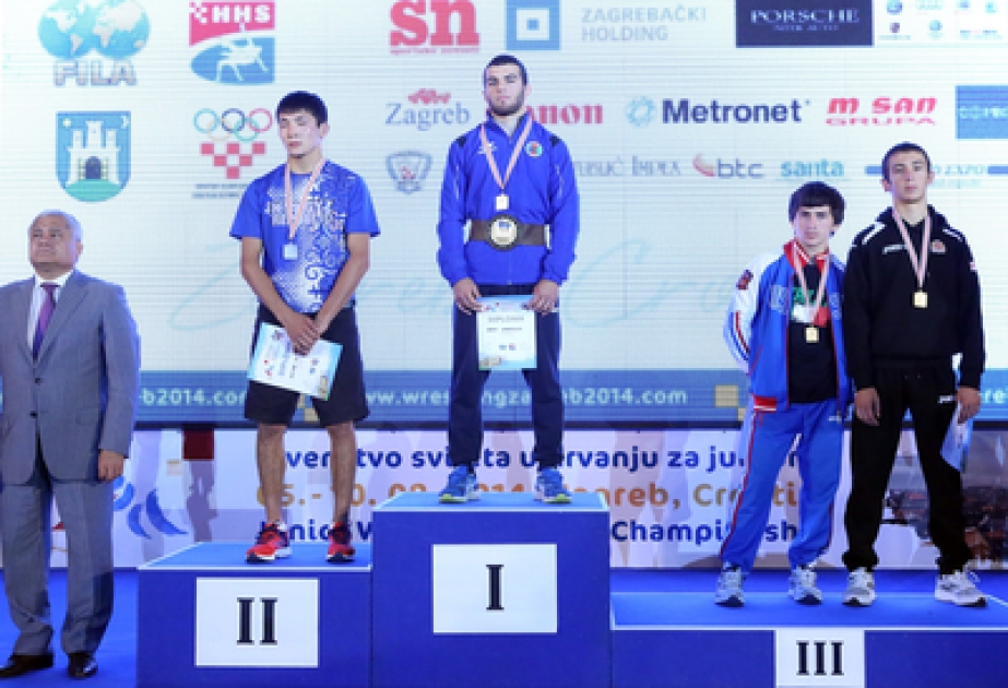 Deux lutteurs azerbaïdjanais – champions du monde