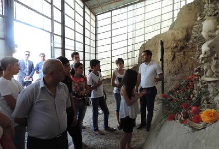 Школьники посетили Мемориальный комплекс геноцида в Губе