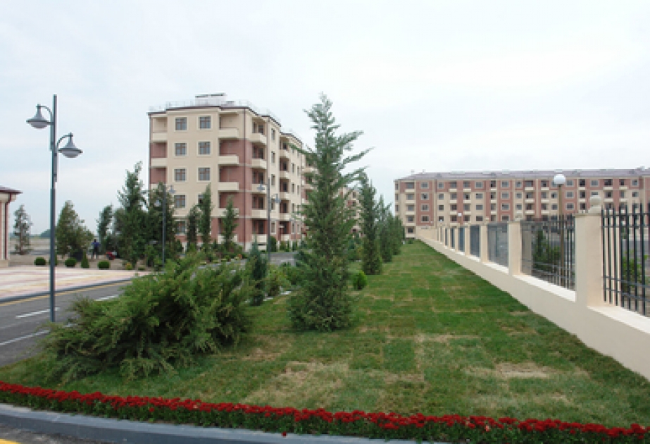 Qaradağ rayonunun Ümid qəsəbəsi ərazisində 200 məcburi köçkün ailəsi üçün salınmış yeni yaşayış məhəlləsi istifadəyə verilib
