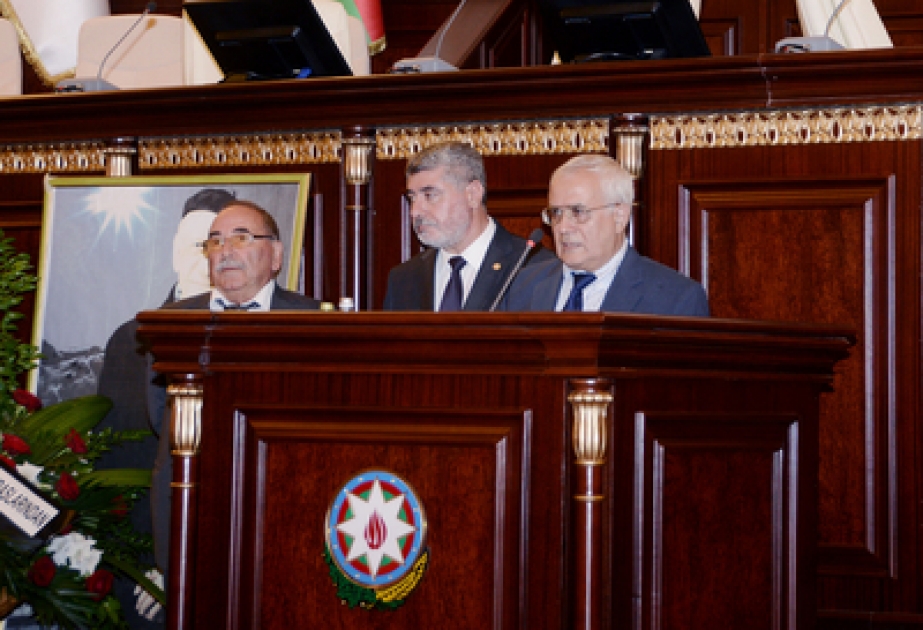 Выдающегося ученого, всемирно известного хирурга Джавада Хейата проводили в последний путь