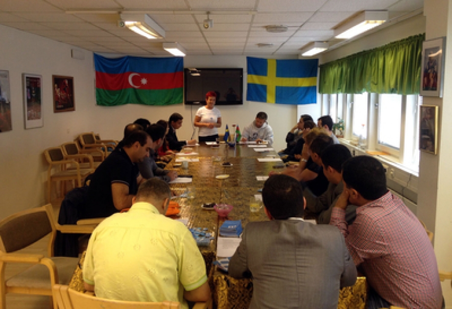 阿塞拜疆侨民代表会见瑞典国会会员 