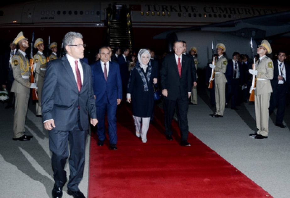 Президент Турции Реджеп Тайиб Эрдоган прибыл с официальным визитом в Азербайджан
