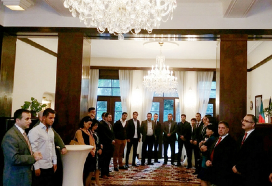 Azerbaijani ambassador meets representatives of diaspora in Czech Republic