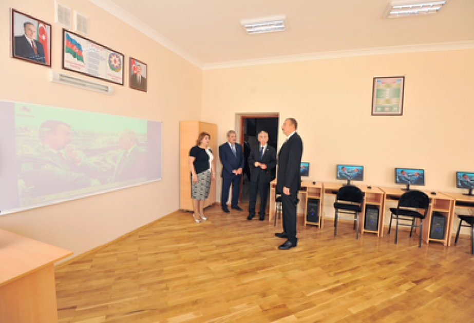 Le Président Ilham Aliyev a visité l’école № 153 afin de constater les travaux réalisés VIDEO