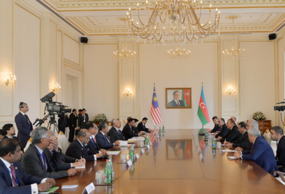 Treffen des Präsidenten von Aserbaidschan Ilham Aliyev und Ministerpräsidenten von Malaysia Najib Tun Abdul Razak im erweiterten Format VIDEO
