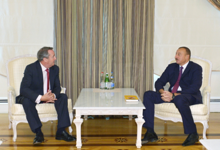 阿塞拜疆总统伊利哈姆•阿利耶夫接见英国前国防部长、下议院议员利亚姆•福克斯