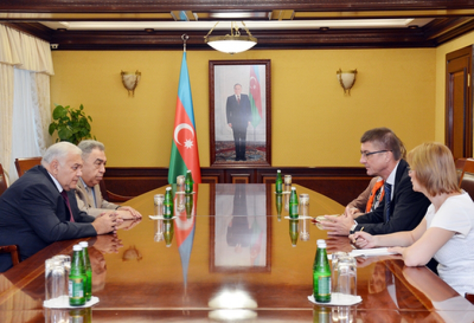 أذربيجان تبدي أهمية كبيرة لتطوير العلاقات مع ألمنايا