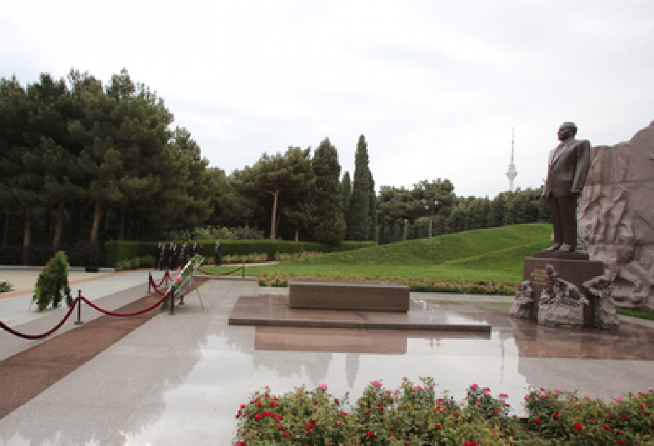 Turkish delegation pays respect to national leader Heydar Aliyev and Azerbaijani heroes