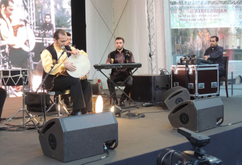 Azerbaijani art masters perform in Paris