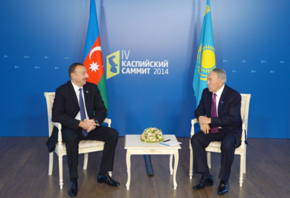 Treffen von Aserbaidschans Präsident Ilham Aliyev mit dem Präsidenten von Kasachstan Nursultan Nasarbajew in Astrachan VIDEO