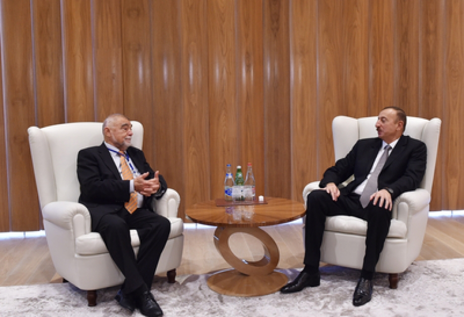 Aserbaidschans Prezident Ilham Aliyev den ehemaligen Präsidenten von Kroatien Stjepan Mesić empfangen VIDEO