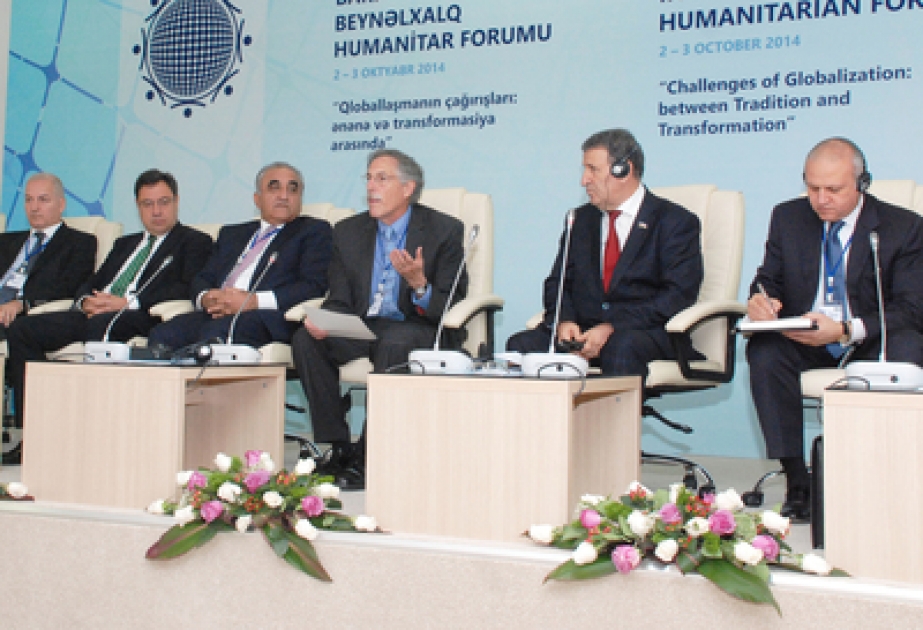 Forumun “Qloballaşmanın çağırışları: ənənə və transformasiya arasında” mövzusunda “dəyirmi masa”sında 27 məruzə dinlənilib