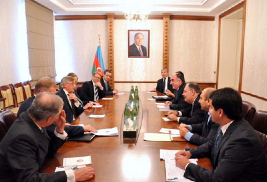 Azerbaijani FM meets British Prime Ministerial Trade Envoy