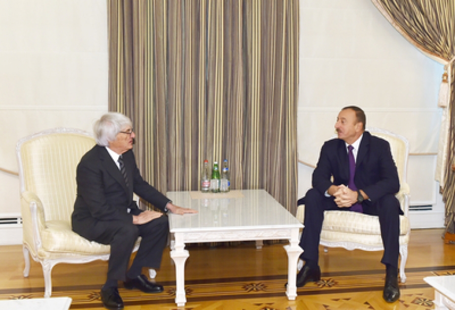 Aserbaidschans Präsident Ilham Aliyev den Geschäftsführer der Formel-1 Bernard Ecclestone empfangen VIDEO