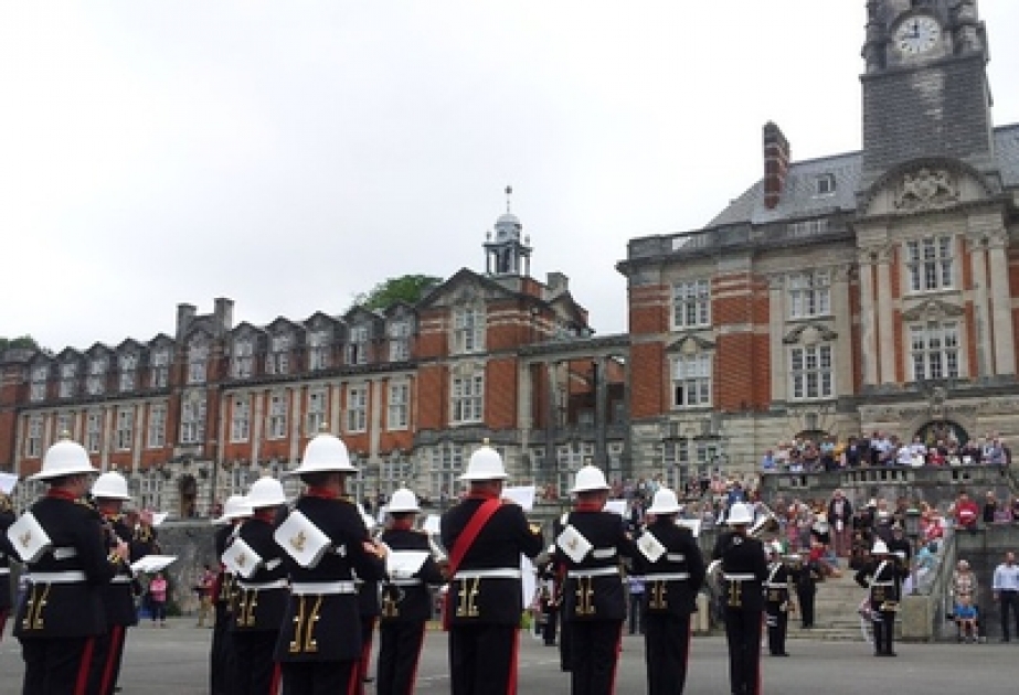 Silahlı Qüvvələrimizin iki zabiti Böyük Britaniyanın nüfuzlu Dartmut Kral Hərbi Dənizçilik Akademiyasından məzun olub