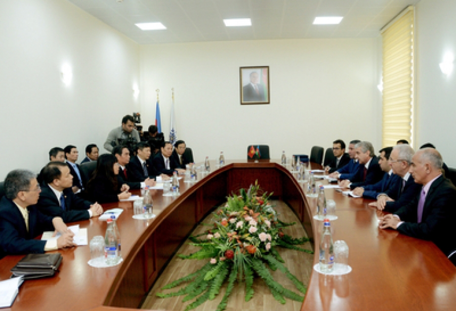 黎鸿英：越南共产党重视与新阿塞拜疆党的合作