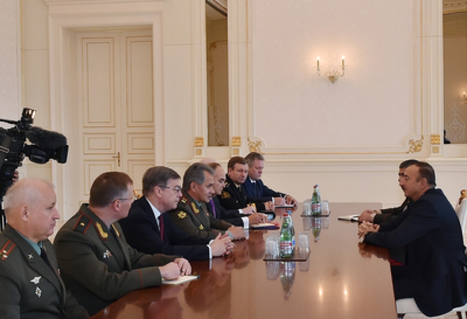 Le président Ilham Aliyev a reçu la délégation dirigée par le ministre russe de la Défense VIDEO
