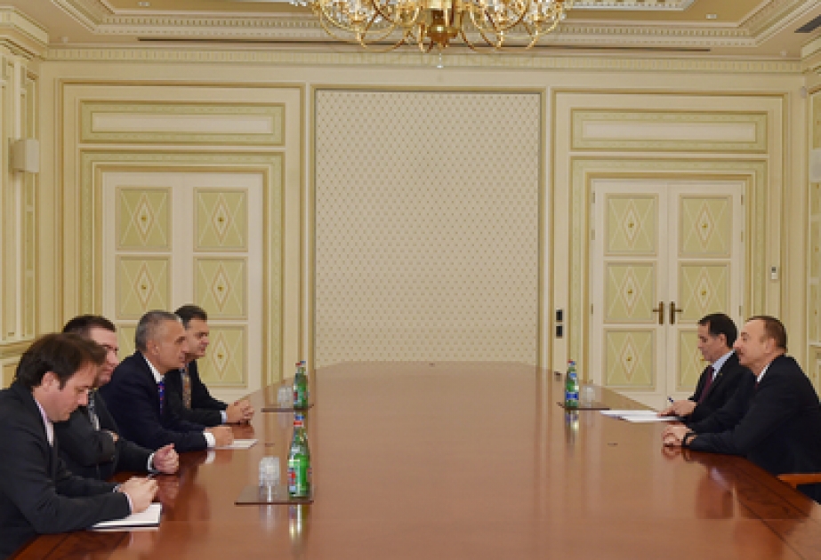 Aserbaidschans Präsident Ilham Aliyev hat eine Delegation um den Vorsitzenden des albanischen Parlaments empfangen VIDEO