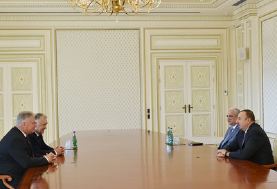 Le président azerbaïdjanais Ilham Aliyev a reçu le président et le secrétaire général de la Confédération syndicale internationale VIDEO