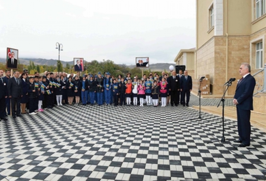 Şahbuz şəhər 2 nömrəli tam orta məktəbinin binası istifadəyə verilib