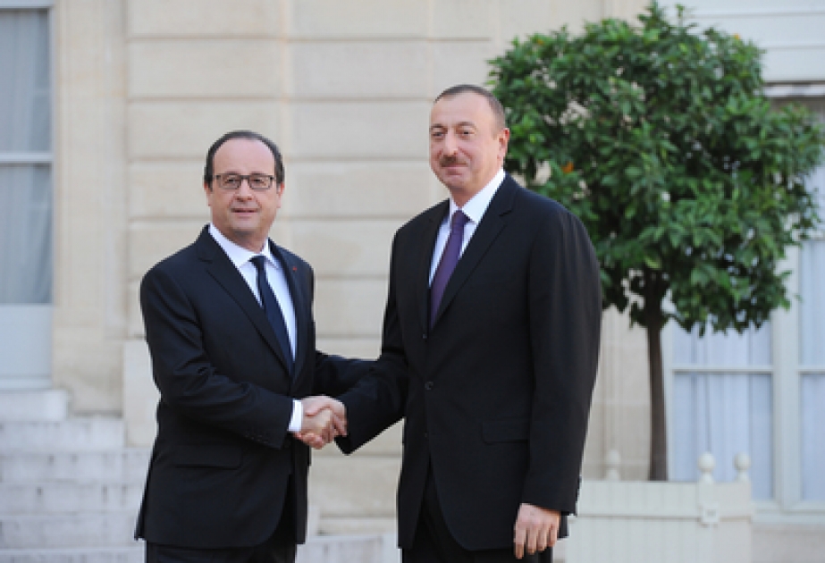 Visite d’affaires du président azerbaïdjanais Ilham Aliyev en France Entretien des présidents Ilham Aliyev et François HollandeVIDEO